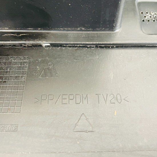 Audi A1 Rear Bumper Mk1 Se Genuine With Pdc 2010 - 2015 [ap95]