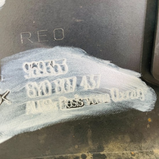 Audi A3 Front Bumper Se Hatchback Genuine Black 8y0807437 / 2020 - 2023 [at51]