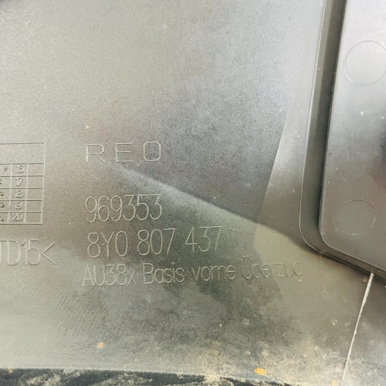 Audi A3 Front Bumper Se Hatchback Genuine Black 8y0807437 / 2020 - 2023 [at68]