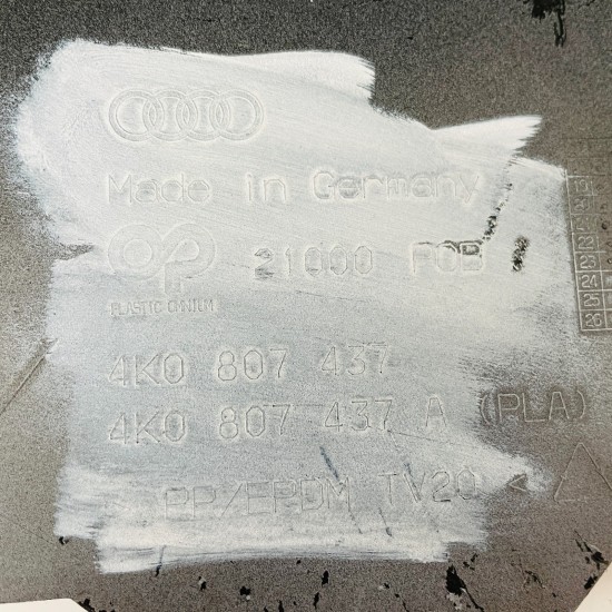 Audi A6 Front Bumper C8 Se Sport Genuine Black 4k0807437 / 2018 - 2024 [at96]