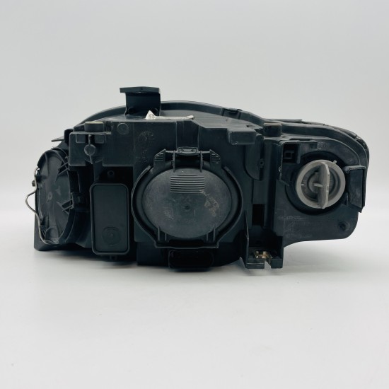 Audi A4 Headlight B7 Right Side Genuine 8e0941004aj | 2004-2007 [l11]