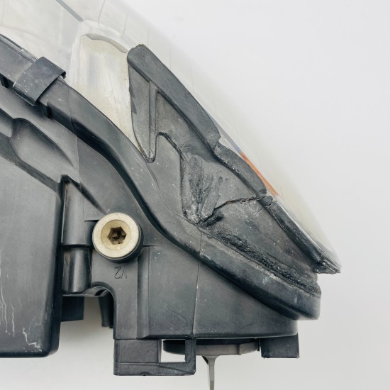 Audi A4 Headlight B7 Right Side Genuine 8e0941004aj | 2004-2007 [l11]