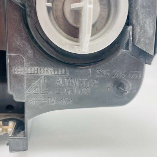 Audi A4 Headlight B7 Right Side Genuine 8e0941004aj | 2004-2007 [l11]