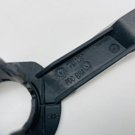 BMW 3 Series Parking Sensor Mount Bracket Rear Bumper Genuine F30 F31 Lci [v125]