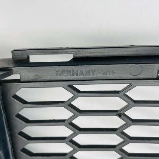 BMW 3 Series Fog Light Grill E90 E91 Left M Sport 51117906495 | 2005-2008 [x167]