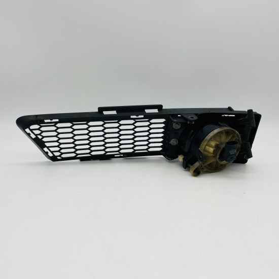 BMW 3 Series Fog Light Grill E90 E91 Left M Sport 51117906495 | 2005-2008 [x167]