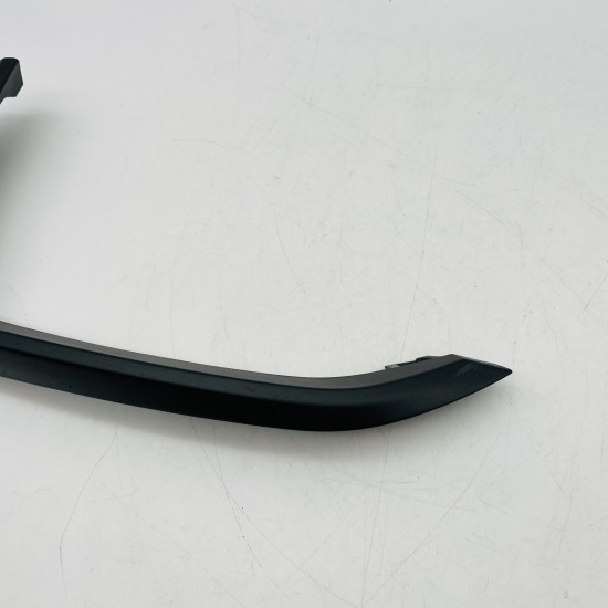 BMW 1 Series Front Bumper Grill Trim F40 Left 51117475991 | 2015-2019 [v119]