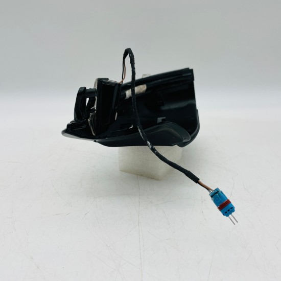 BMW 5 Series Wing Mirror Indicator F10 F11 Right Genuine 7308535 | 2013-2016 BMW 5 Series Wing Mirror Indicator F10 F11 Right Genuine 7308535 | 2013-2016