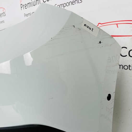 Dacia Duster Front Bumper Genuine White 620221776r | 2017 - 2023 [au42]