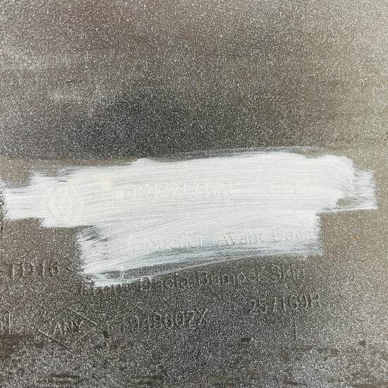 Dacia Duster Front Bumper Genuine White 620221776r | 2017 - 2023 [au42]