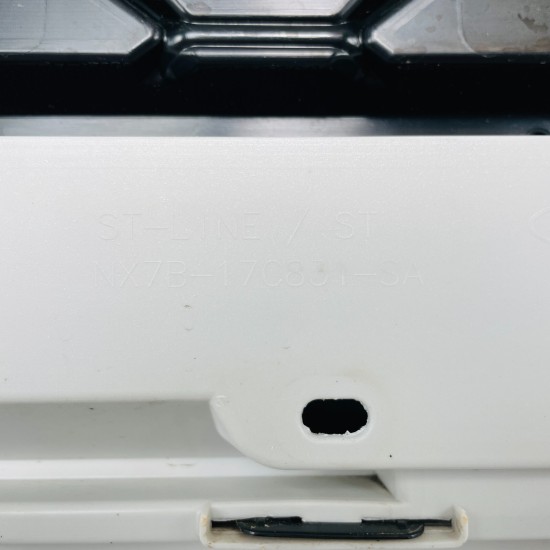 Ford Focus St Line Front Bumper Genuine White Mk4 Face Lift 2022 – 2024 [ah72]