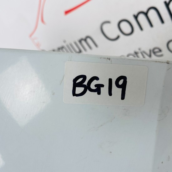 Ford C Max Front Bumper Mk2 Genuine White Am51r17k757a | 2010-2015 [Bg19]