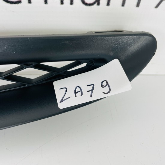 Honda Jazz Front Grill Genuine Mk1 With Emblem 2001 - 2007 [za79]