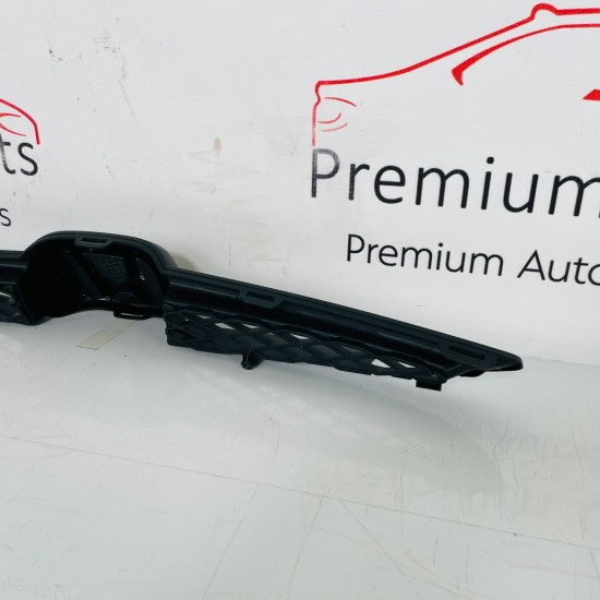 Honda Jazz Front Grill Genuine Mk1 With Emblem 2001 - 2007 [za79]