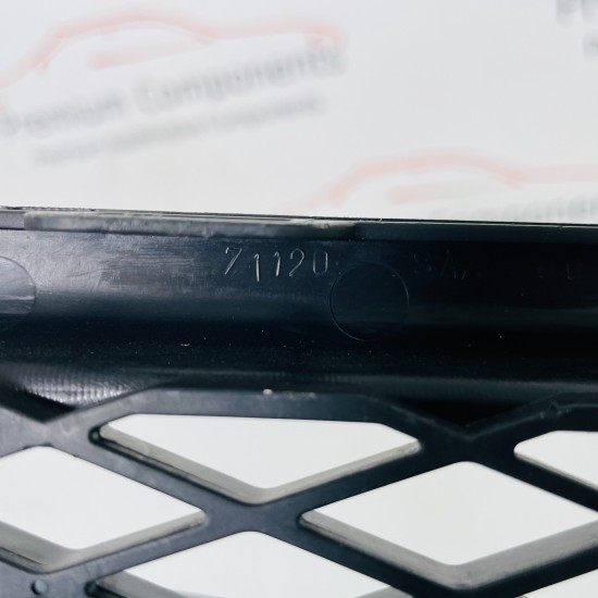 Honda Jazz Front Grill Genuine Mk1 With Emblem 2001 - 2007 [za79]