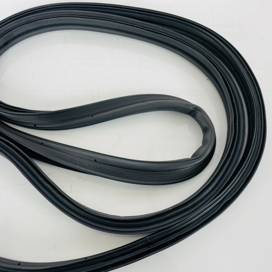Hyundai I30 Door Seal Mk3 Station Wagon Rear Tailgate Weather Strip 2017-2020 Hyundai I30 Door Seal Mk3 Station Wagon Rear Tailgate Weather Strip 2017-2020