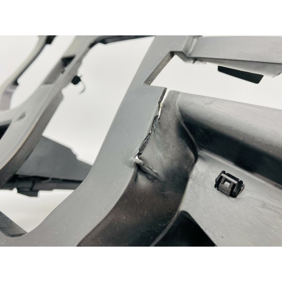 Jaguar I Pace Jet Wash Bracket Front Bumper Left Side J9d317c863a | 2018-2021 Jaguar I Pace Jet Wash Bracket Front Bumper Left Side J9d317c863a | 2018-2021