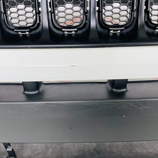 Jeep Renegade Front Bumper Genuine White With Grill 2014 - 2017 [ao79]