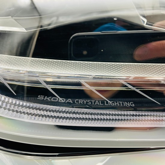 Skoda Kodiaq Headlight Crystal Lighting Right Driver Offside 2024 - 2025 [l400]