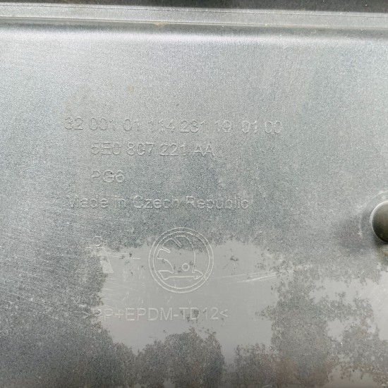 Skoda Octavia Vrs Front Bumper Mk3 Genuine Grey 2017 - 2020 [ao53]