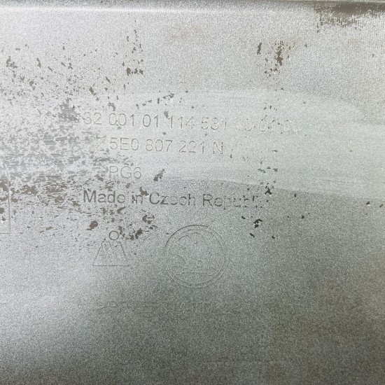 Skoda Octavia Front Bumper Mk3 Genuine White Se Face Lift 2017 - 2020 [ap49]