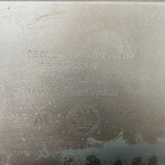 Skoda Octavia Front Bumper Mk3 Genuine Bronze Face Lift 4 Pdc 2017 - 2020 [aj87]