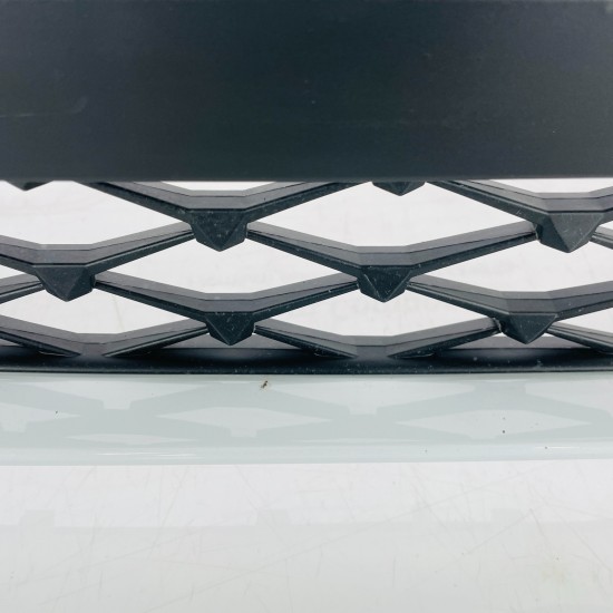 Skoda Octavia Front Bumper Mk4 Genuine White 5e3807221l | 2024 - 2026 [aw63]