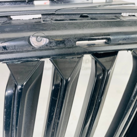 Skoda Octavia Front Bumper Mk4 Se Genuine Black 5e3807221 | 2020-2024 [Bc24]
