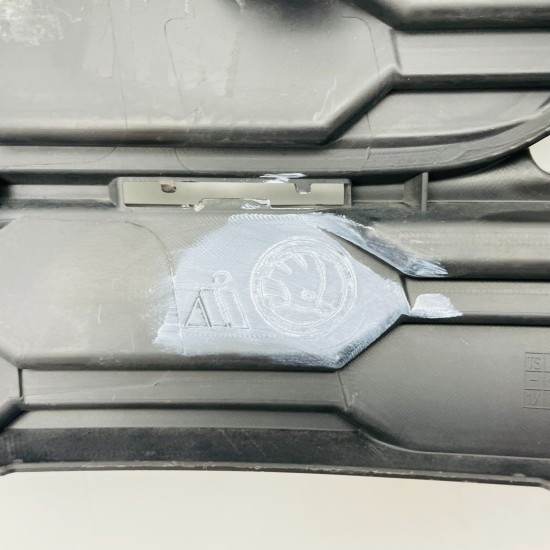 Skoda Octavia Fog Light Grille Cover Front Bumper Genuine 5e3807682 | 2019-2024 Skoda Octavia Fog Light Grille Cover Front Bumper Genuine 5e3807682 | 2019-2024