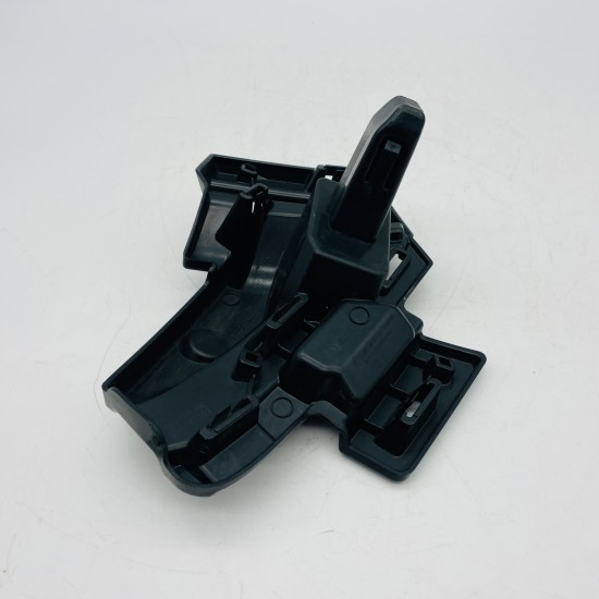 Skoda Kamiq Grill Bracket Front Right Side 658807724 | 2019-2023 [v121]