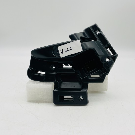 Skoda Kamiq Grill Bracket Front Left Side 658807723 | 2019-2023 [v122]