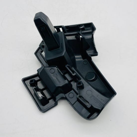 Skoda Kamiq Grill Bracket Front Left Side 658807723 | 2019-2023 [v122]