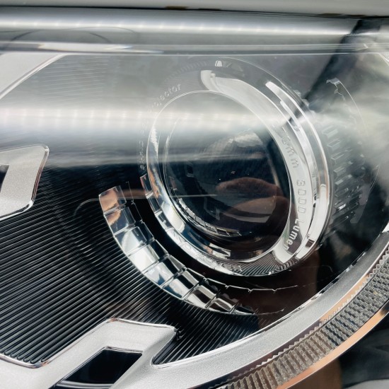 Land Rover Discovery Headlight Genuine L550 Sport Passenger Side 2014 - 2019 Land Rover Discovery Headlight Genuine L550 Sport Passenger Side 2014 - 2019