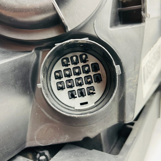 Land Rover Discovery Headlight Genuine L550 Sport Passenger Side 2013 - 2020