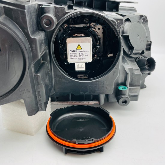 Land Rover Discovery Headlight Genuine L550 Sport Passenger Side 2014 - 2019