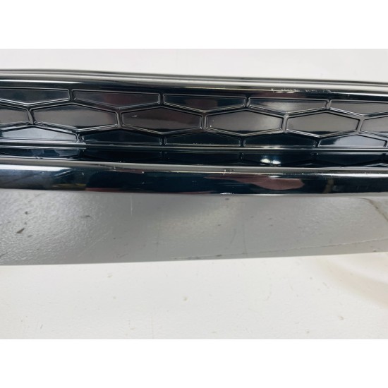 Land Rover Discovery L550 Rear Bumper Trim 2015 – 2022 [x42]
