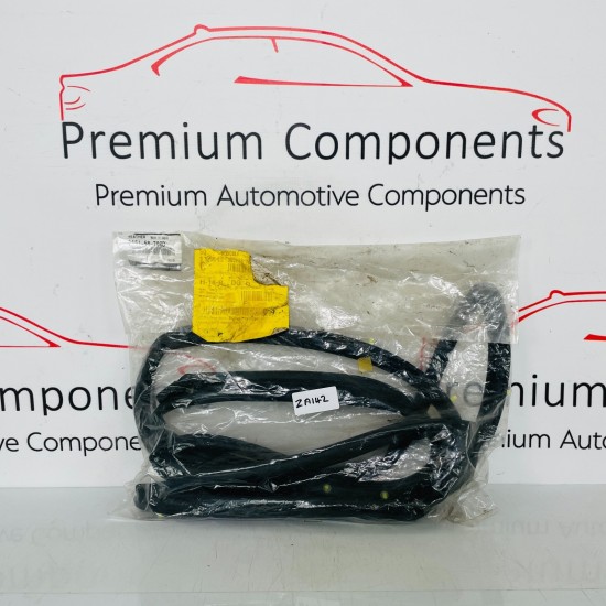 Mazda 2 Front Right Door Seal Genuine Rubber Weatherstrip  2007 - 2014 [za142]