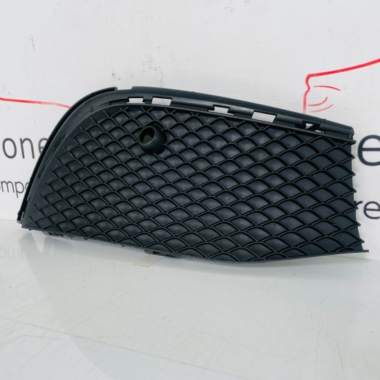 Mercedes E Class Grill W213 Front Right Driver Side A2138853003 / 2021-2023