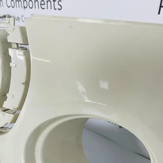 Mini Cooper S Front Bumper Skin Genuine White F56 2014 - 2019 - No Repairs Mini Cooper S Front Bumper Skin Genuine White F56 2014 - 2019 - No Repairs