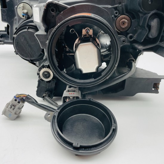 Mitsubishi Outlander Headlight Genuine Phev Mk3 Right Driver Offside 2013 - 2021 Mitsubishi Outlander Headlight Genuine Phev Mk3 Right Driver Offside 2013 - 2021