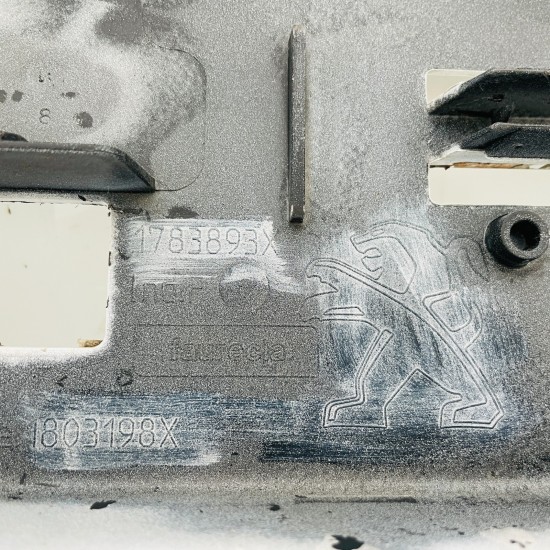 Peugeot 2008 Front Bumper Gt Line Allure Genuine White 9814116177 / 2016 – 2019