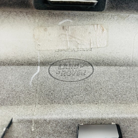 Range Rover Velar Rear Bumper Trim Genuine L560 Centre Section 2018 – 2021 [za49 Range Rover Velar Rear Bumper Trim Genuine L560 Centre Section 2018 – 2021 [za49