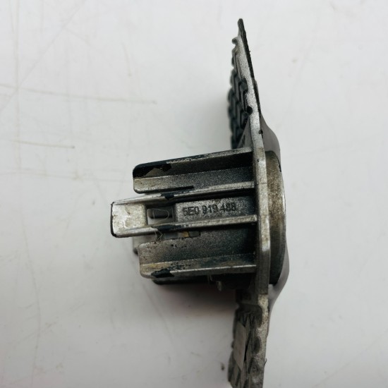 Skoda Octavia Mk3 Right Parking Sensor Mount Genuine Pdc 5e0919488 [v150]