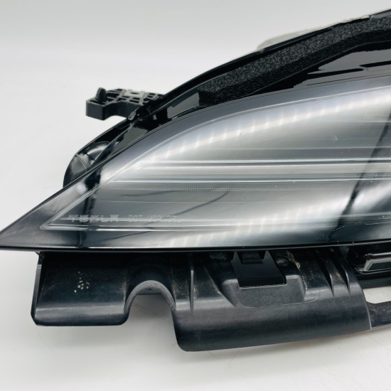 Tesla Model 3 Headlight Genuine Face Lift Left Passenger Nearside 2024 - 2025 Tesla Model 3 Headlight Genuine Face Lift Left Passenger Nearside 2024 - 2025