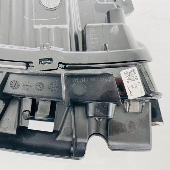 Tesla Model 3 Headlight Genuine Left Passenger 2024 - 2025 / 1760888-00-f