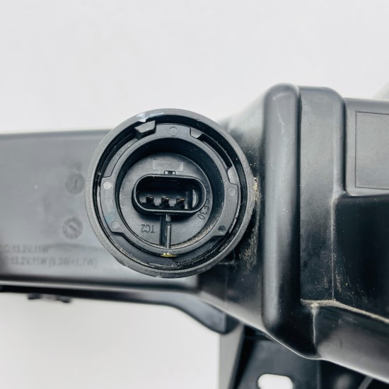 Tesla Model 3 & Y Drl Facia Fog Light Right Side 1624798-00-a | 2017 - 2023 Tesla Model 3 & Y Drl Facia Fog Light Right Side 1624798-00-a | 2017 - 2023