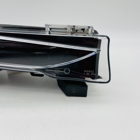 Tesla Model Y Fog Light Drl Facia Right Driver Side | 2017 - 2023 [l386]