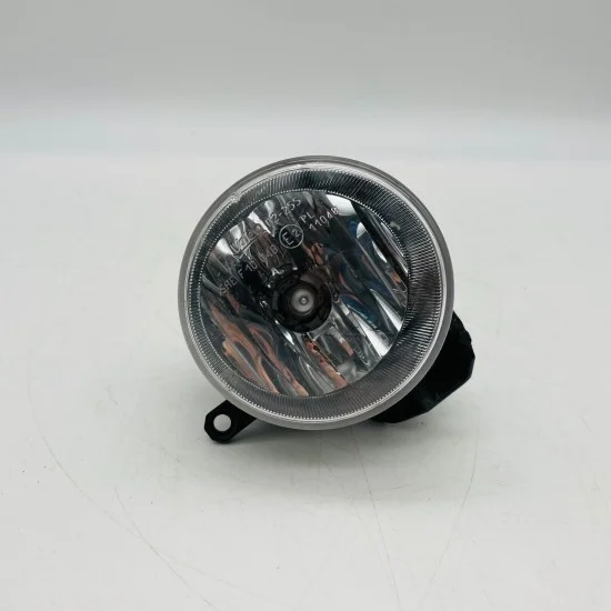 Toyota Avensis T27 Fog Light Right Offside Driver Light 2013 - 2017 [l418]