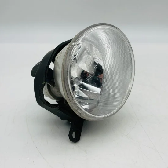 Toyota Avensis T27 Fog Light Right Offside Driver Light 2013 - 2017 [l418]