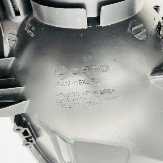 Toyota Yaris Passenger Headlight Left Nearside Genuine Light 2017 - 2020 [l395]